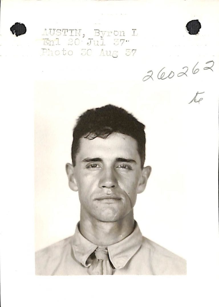 ww2 research military ancestor photograph military genealogy research